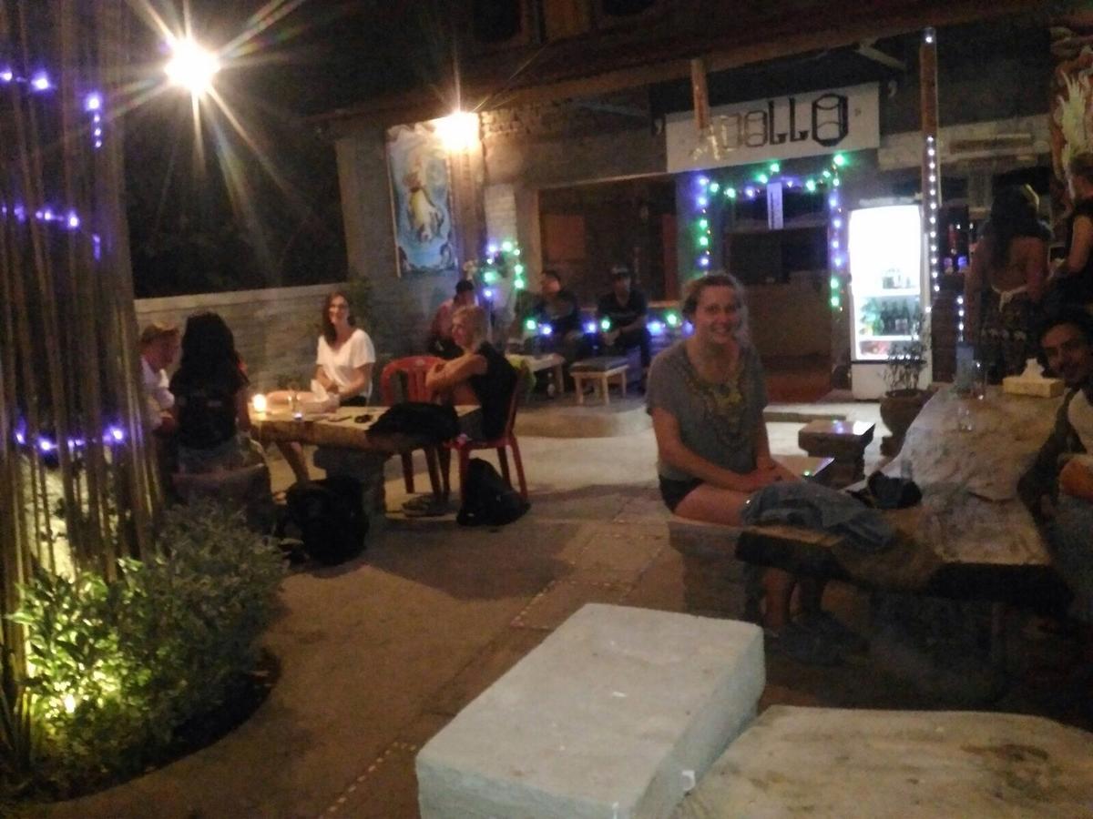 Apollo Hostel Lovina Екстериор снимка